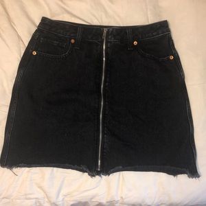 Black Denim Zip-up Skirt!! PERFECT condition!!